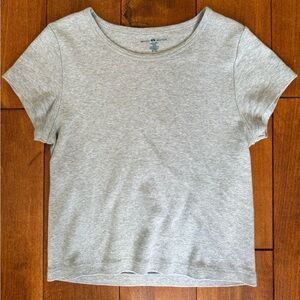 Brandy Melville Grey HAILIE TOP
NEVER WORN
S (One Size)